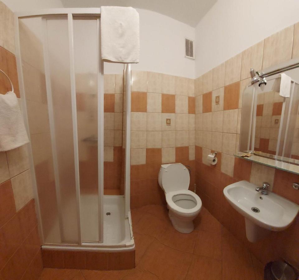 Zloty Jelen - Restauracja I Dom Goscinny Potok Zloty Buitenkant foto